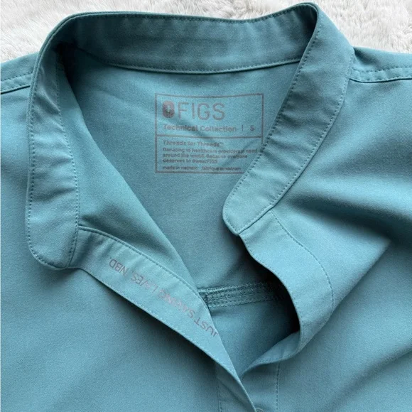 Figs Teal Women's scrub set - Picture 2 of 7